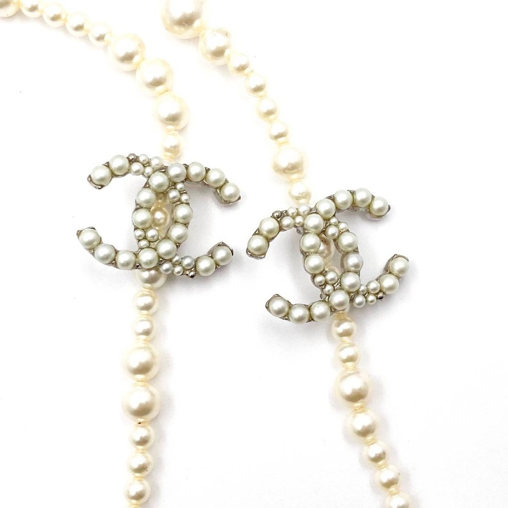 Chanel Silver CC Bubble Pearl Pearl Necklace - Picture 3 of 5